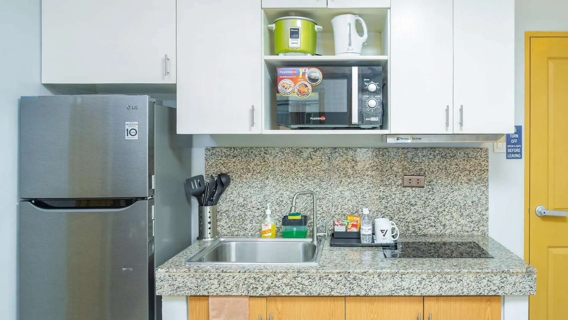 2Br Spacious Downtown Dwelling Davao City 0*,  Filipíny