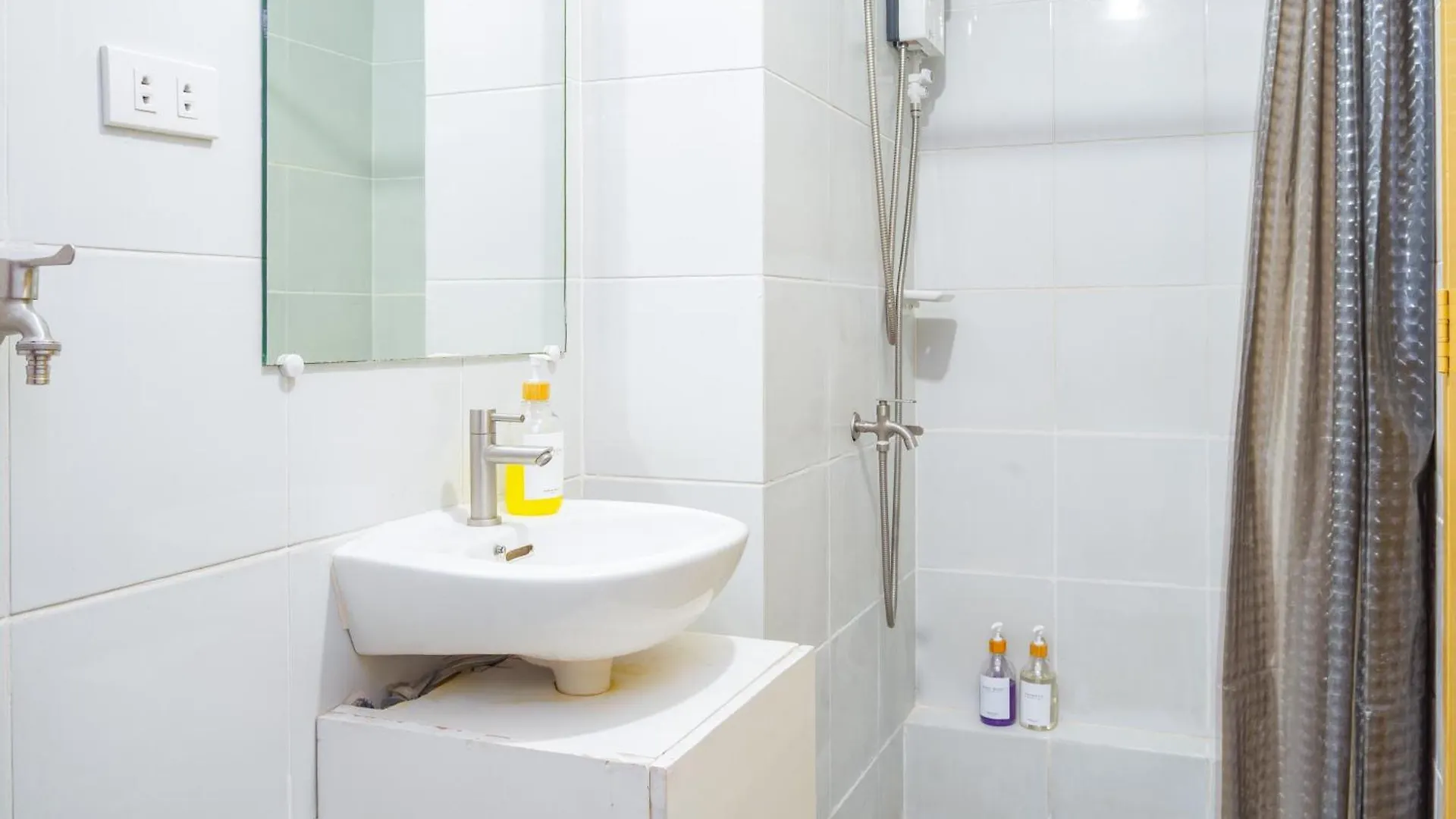 2Br Spacious Downtown Dwelling Davao City